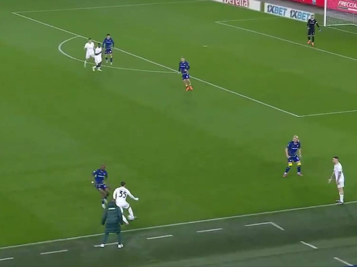 Felipe Loyola jugó su primer partido como titular en Italia y deslumbró con esta jugada: ¡puro lujo!