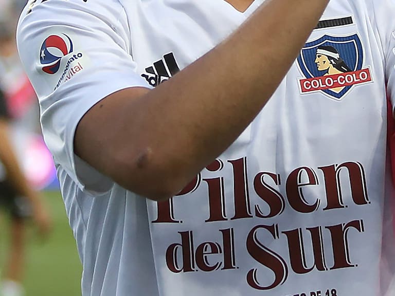 Colo Colo tendrá una casa de apuestas como sponsor principal en su camiseta: «No lo vemos incompatible»