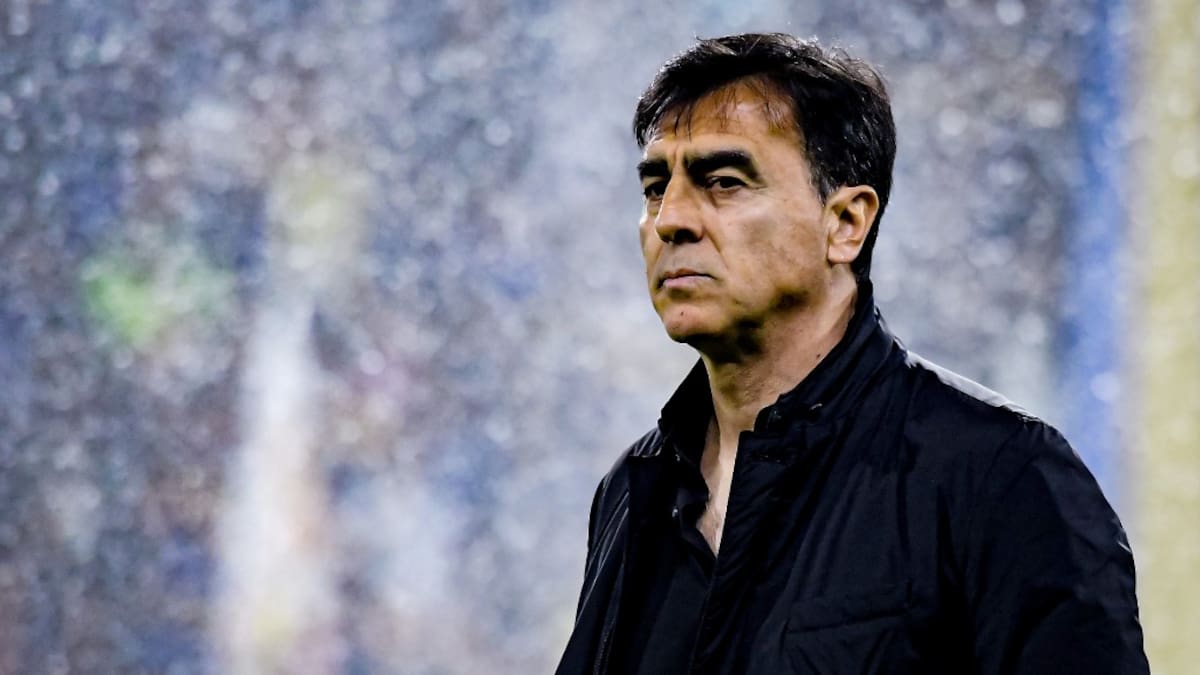 “No iba a poder trabajar...”: representante de Gustavo Quinteros revela los motivos del DT para irse de Vélez