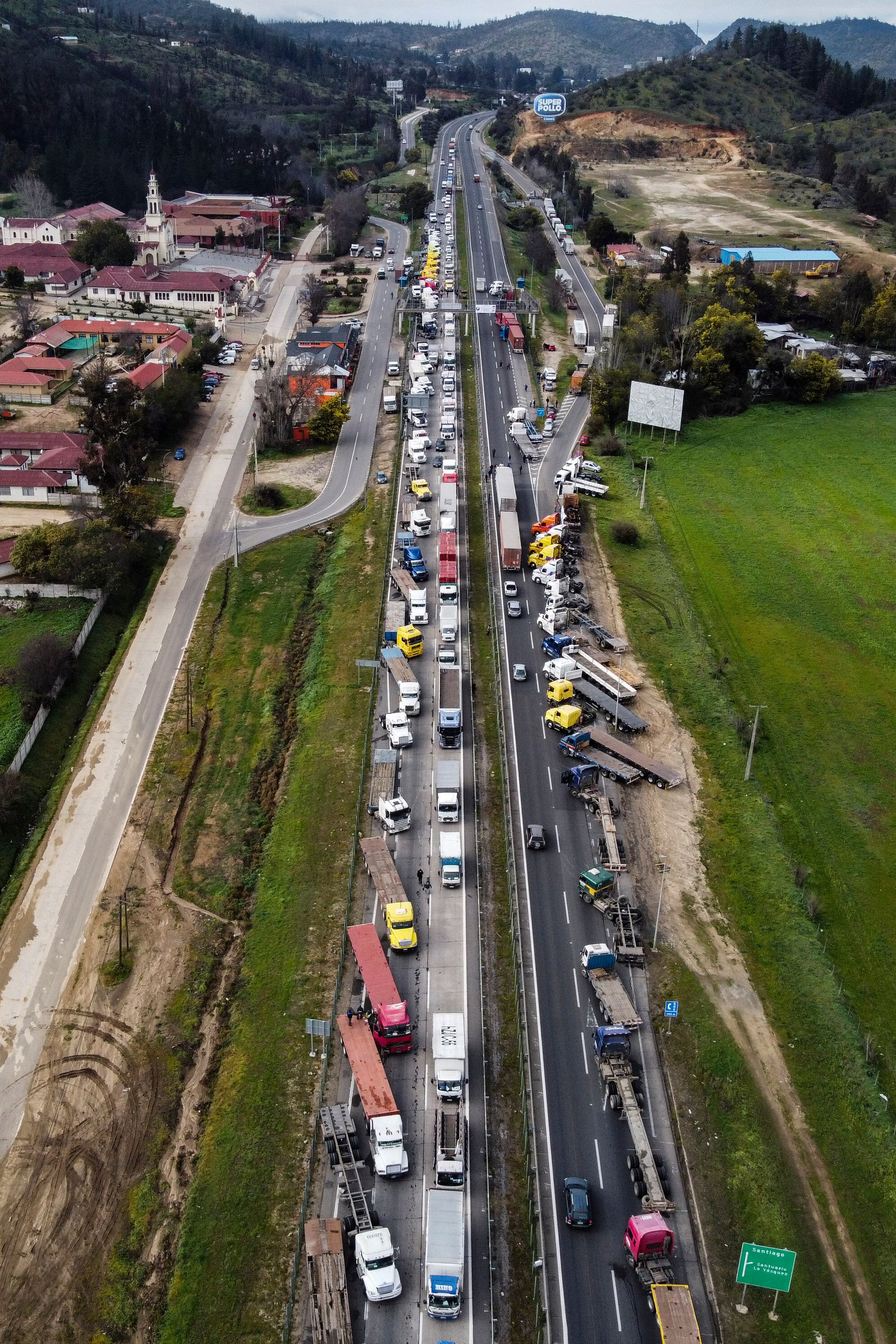 Agencia Uno – Valparaíso, Ruta 68, a la altura del Santuario Lo Vásquez