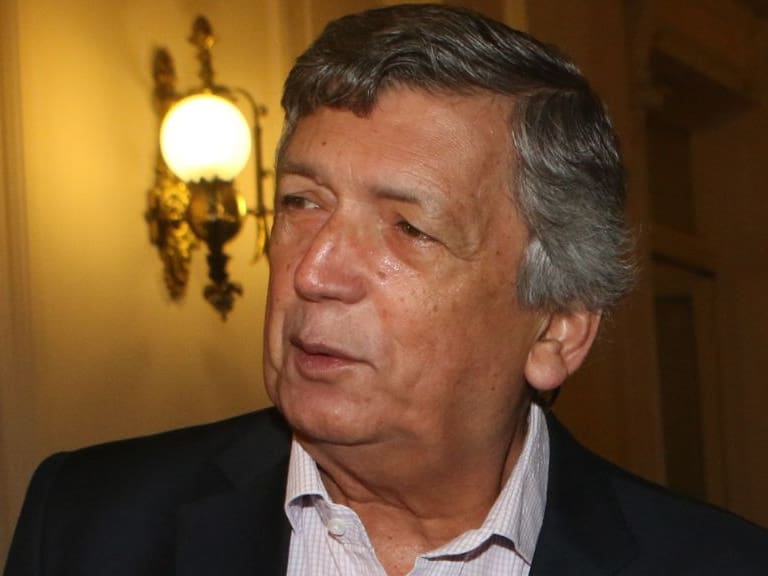 Secretario general del PC y acuerdo constitucional: «Se está retrasando y tratando de eludir que la soberanía ciudadana se exprese»