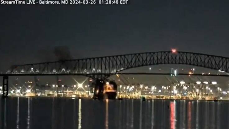 Estados Unidos: un barco de carga choca un mega puente y lo hace colapsar en Baltimore