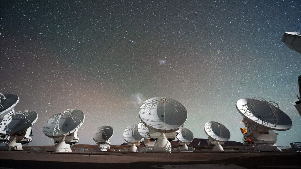Nuevo misterio del espacio: este objeto desconocido emite señales cada 44 minutos y nadie sabe por qué