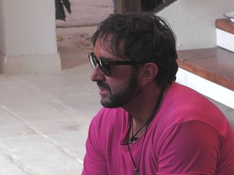 Tras intenso coqueteo en «Tierra Brava»: confirman que Arturo Longton se está separando de su esposa tras casi 20 años de relación