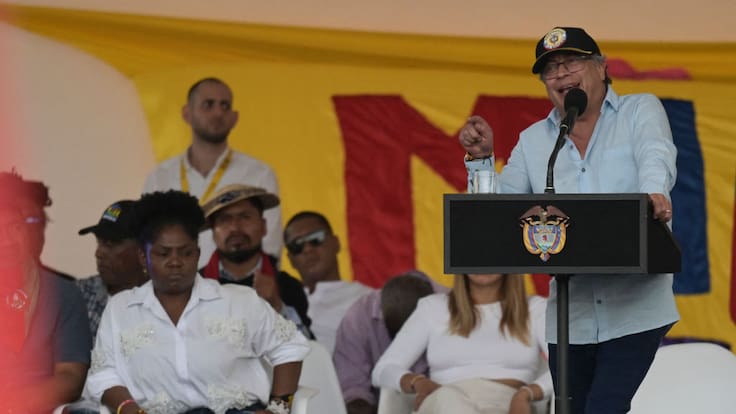 Presidente de Colombia abre la opción de una asamblea constituyente ante el rechazo de las reformas