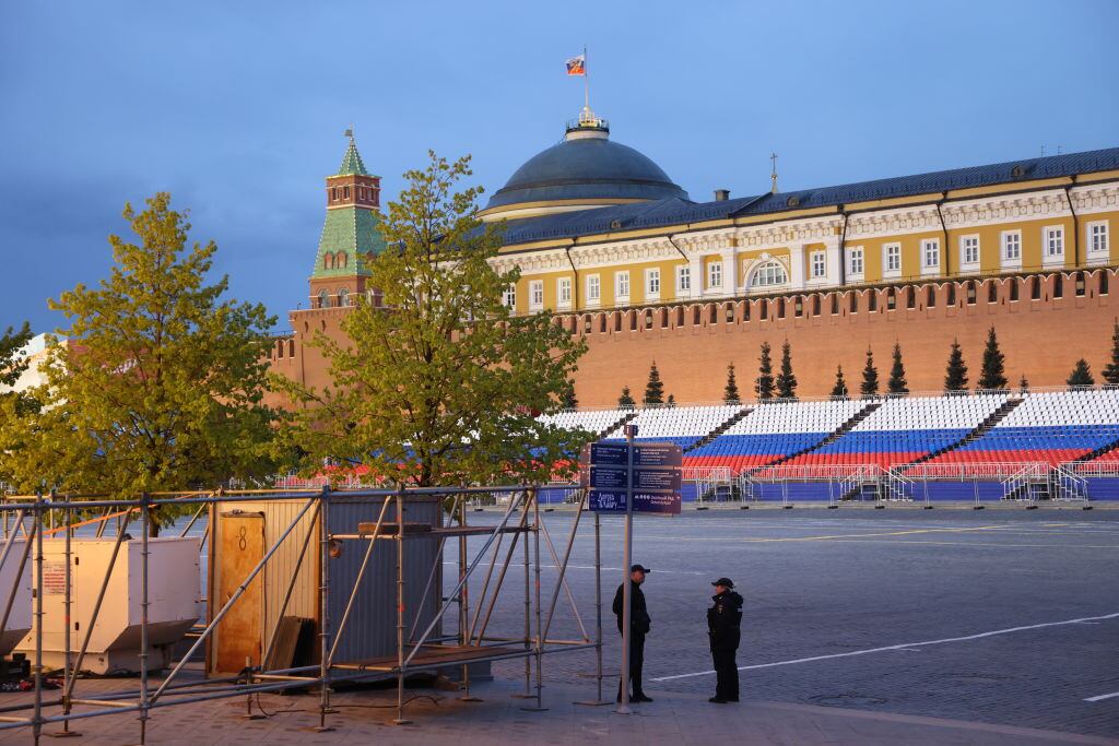 El Kremlin ante la Plaza Roja de Moscú y la seguridad en Rusia