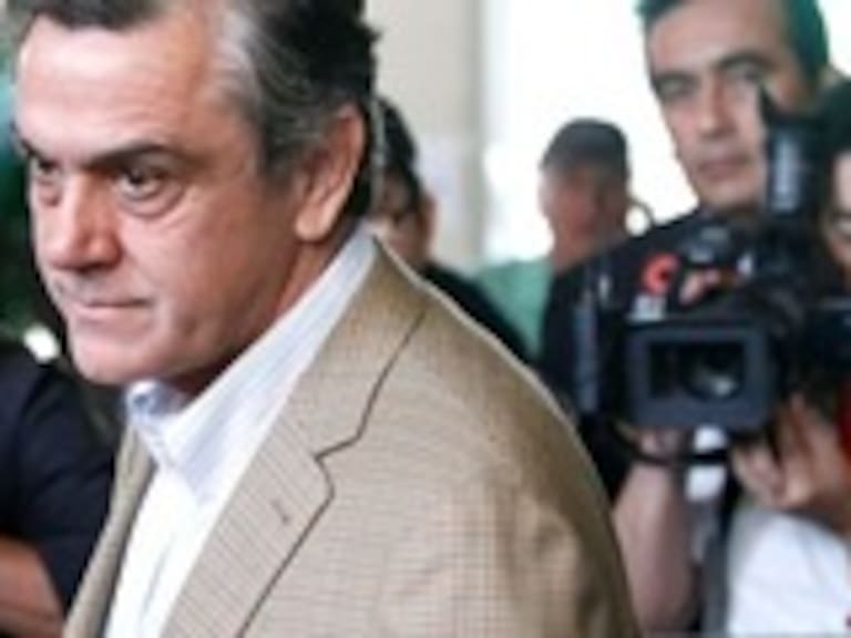 Correos revelan que Longueira entregó información a ex gerente de SQM sobre Reforma Tributaria