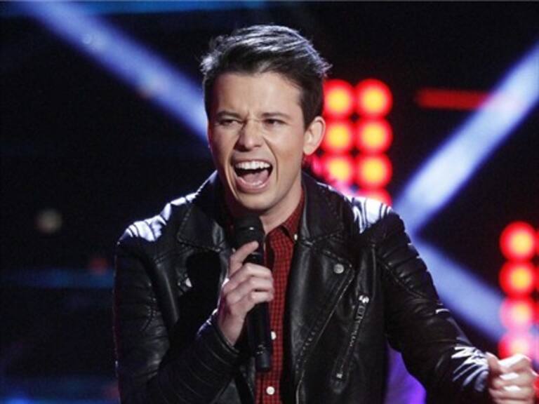 Ganador de The Voice resucita clásico de «Rojo»