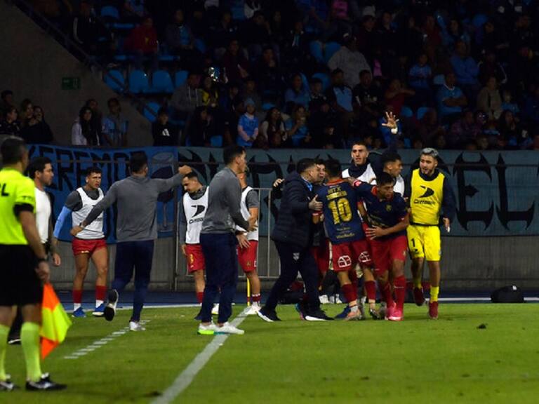 San Marcos de Arica venció en el último suspiro a Deportes Recoleta en partidazo de la Primera B