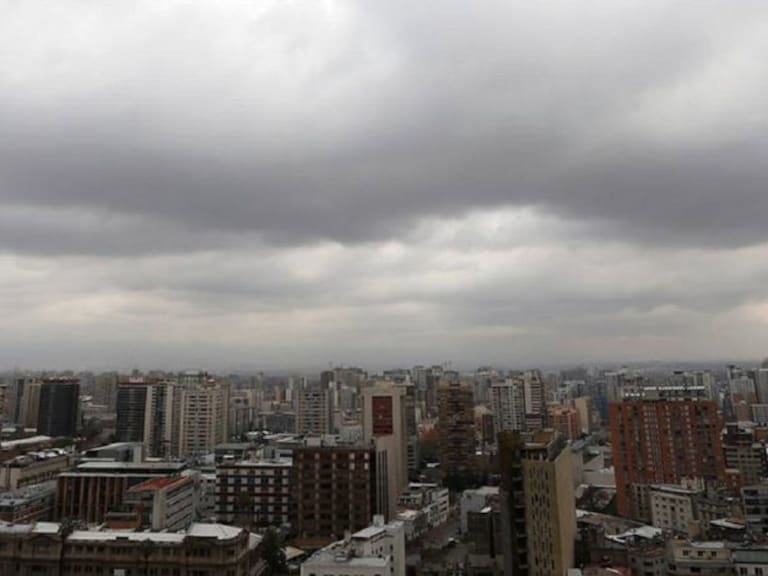 El tiempo en Santiago 4 de octubre: cielos nublados y una temperatura máxima de 16 grados