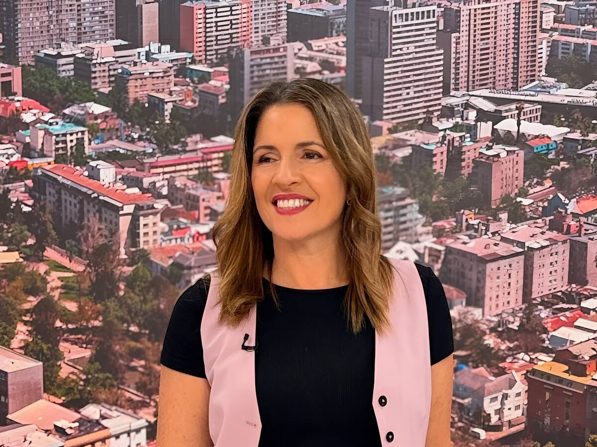 Monserrat Álvarez reaparece y comparte la inusual terapia que la ayuda a superar su difícil momento de salud