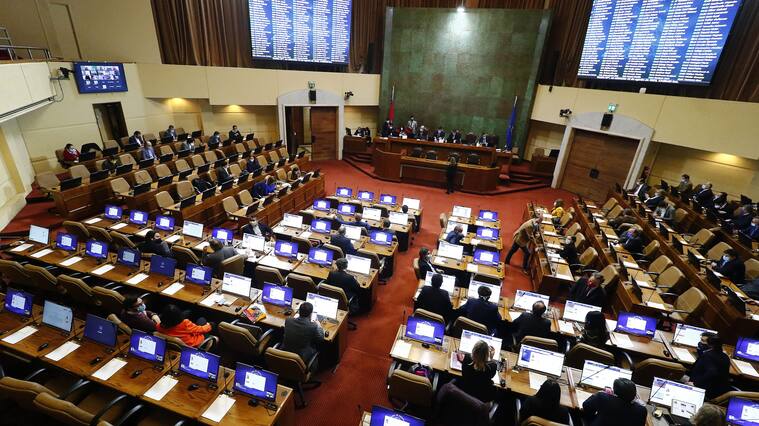 Cámara de Diputados aprobó suspensión de créditos estudiantiles por la pandemia
