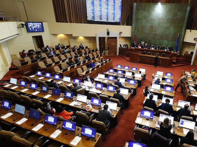 Cámara de Diputados aprobó suspensión de créditos estudiantiles por la pandemia