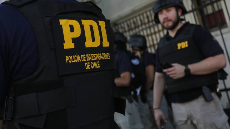 PDI abate a balazos a asaltante de 17 años durante encerrona en bencinera de Quilicura