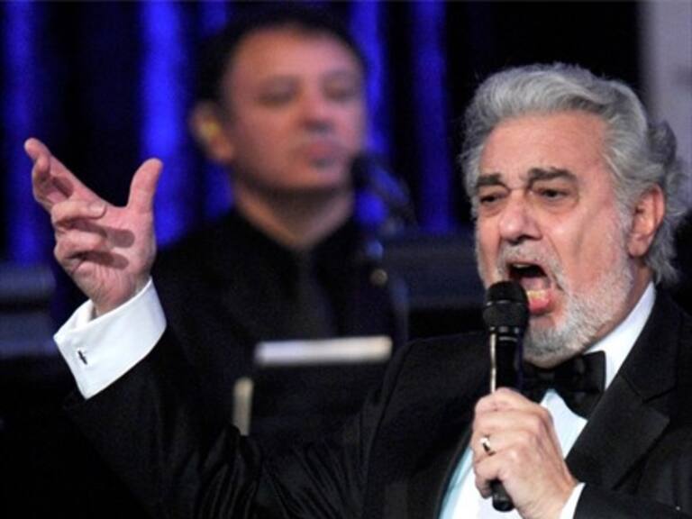 Plácido Domingo sobre Mon Laferte: «Es una artista con muchísimo carisma»