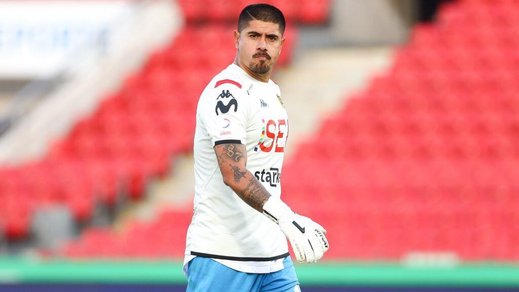 06 DE FEBRERO DE 2021/SANTIAGODiego Sanchez (c), durante el partido valido por trigsima segunda fecha del Campeonato Nacional AFP PlanVital 2020, entre Universidad de Chile y Unin Espaola, disputado en el Estadio Nacional.
FOTO: SEBASTIçN ORIA/AGENCIAUNO