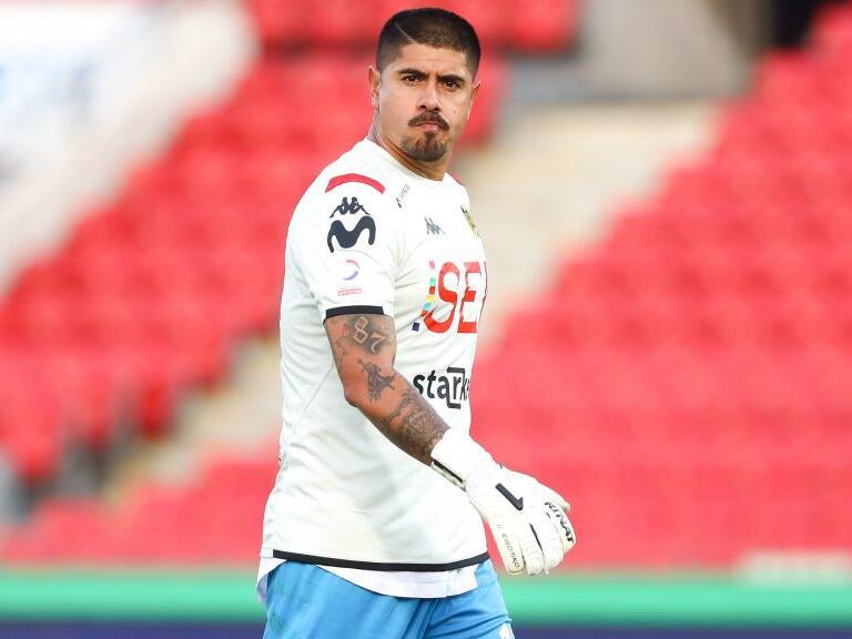 06 DE FEBRERO DE 2021/SANTIAGODiego Sanchez (c), durante el partido valido por trigsima segunda fecha del Campeonato Nacional AFP PlanVital 2020, entre Universidad de Chile y Unin Espaola, disputado en el Estadio Nacional.
FOTO: SEBASTIçN ORIA/AGENCIAUNO
