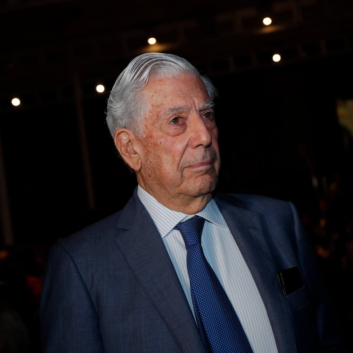 Desde presentar a Los Jaivas a confrontar a Axel Kaiser: Los 3 momentos que unieron a Mario Vargas Llosa con Chile