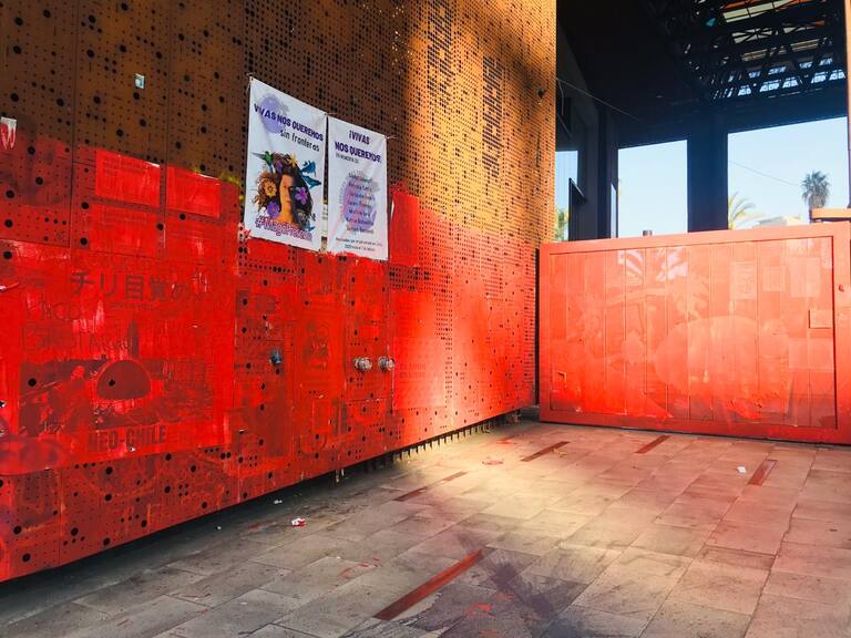 Rayados en fachada del GAM