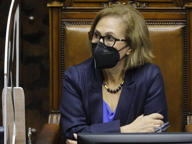 16 DE NOVIEMBRE DE 2020/VALPARAISOLa senadora Adriana Munoz, durante la sesion especial del Senado, citada para discutir la acusacion constitucional en contra del exministro de Interior
FOTO: LEONARDO RUBILAR CHANDIA/AGENCIAUNO
