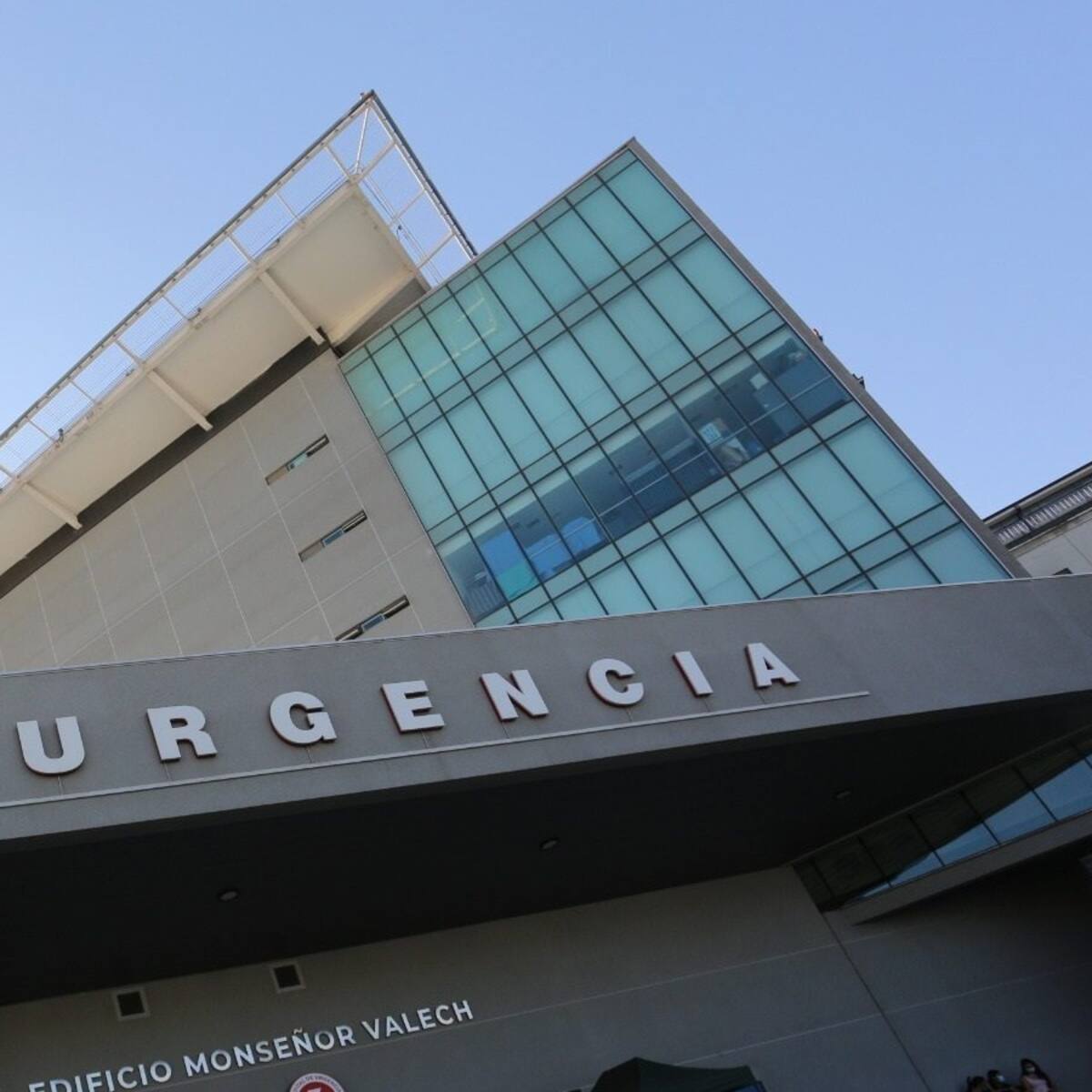 Software que prometía mejorar la gestión de camas de la Posta Central termina con irregularidades detectadas por Contraloría