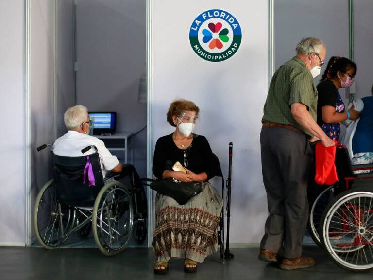 Economista analiza la reforma de pensiones: «No podemos seguir repitiendo lo mismo que cuando no estaba la PGU»