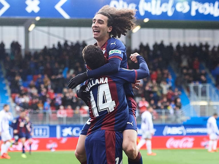 Fue campeón de América con Chile y hoy sorprendió con un asado junto a Marc Cucurella: “Lindo verte, amigo”