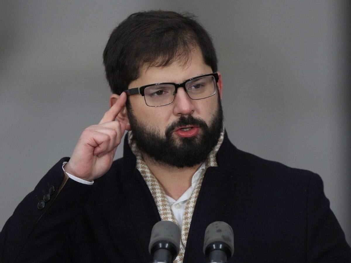 Gabriel Boric: «Me parece legítimo que el expresidente Piñera tenga una visión crítica de nuestro Gobierno»