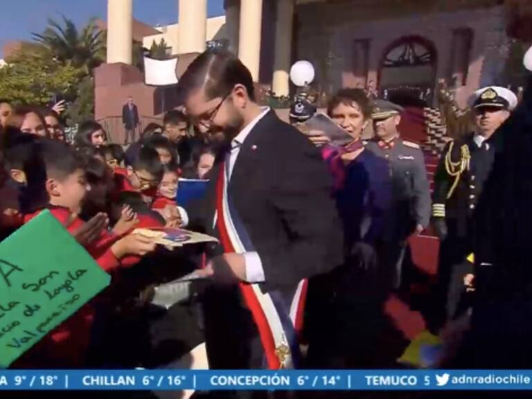 Presidente Boric y los niños