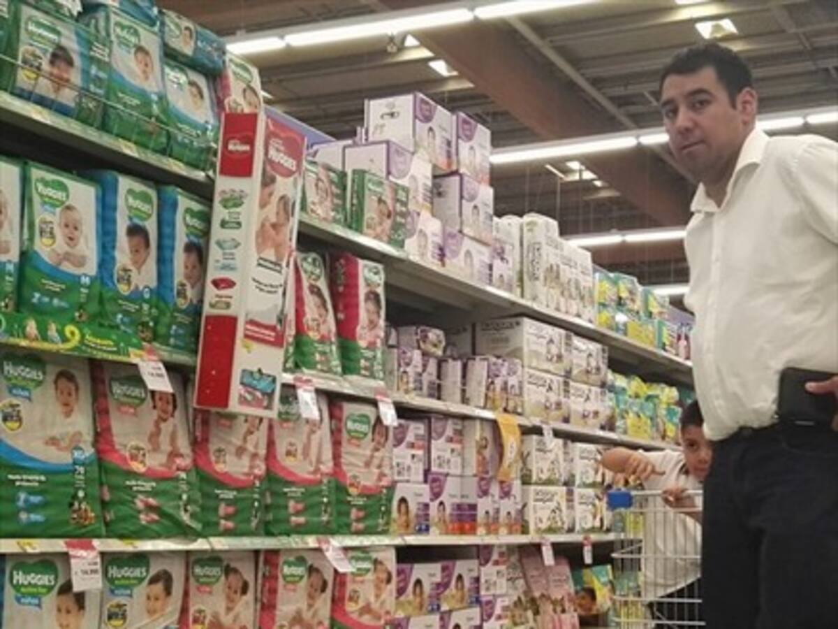 CMPC anuncia que «está abierta a compensar a consumidores afectados»