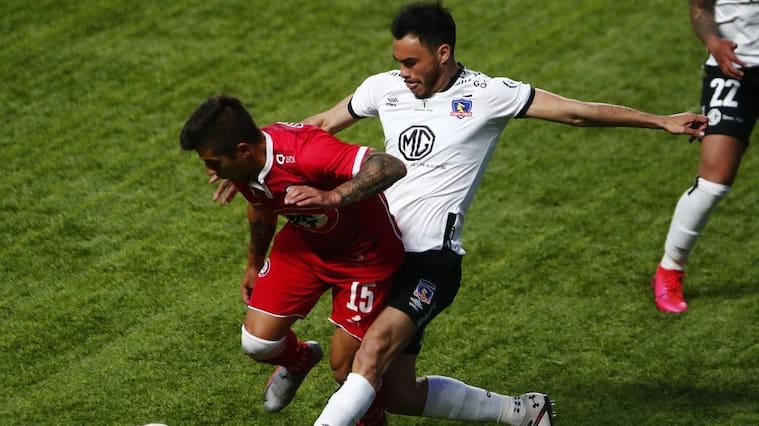 12 DE SEPTIEMBRE DE 2020/LA CALERANicolas Stefanelli (i) y Gabriel Suazo (d), durante el partido valido por el Campeonato Nacional AFP PlanVital 2020, entre Union La Calera y Colo Colo, diputado en el Estadio Nicolas Chahuan Nazar.
FOTO: LEONARDO RUBILAR CHANDIA/AGENCIAUNO