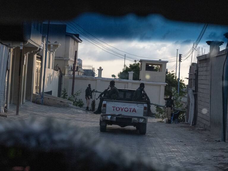 Las fuerzas de seguridad avanzan por Mogadiscio en Somalia