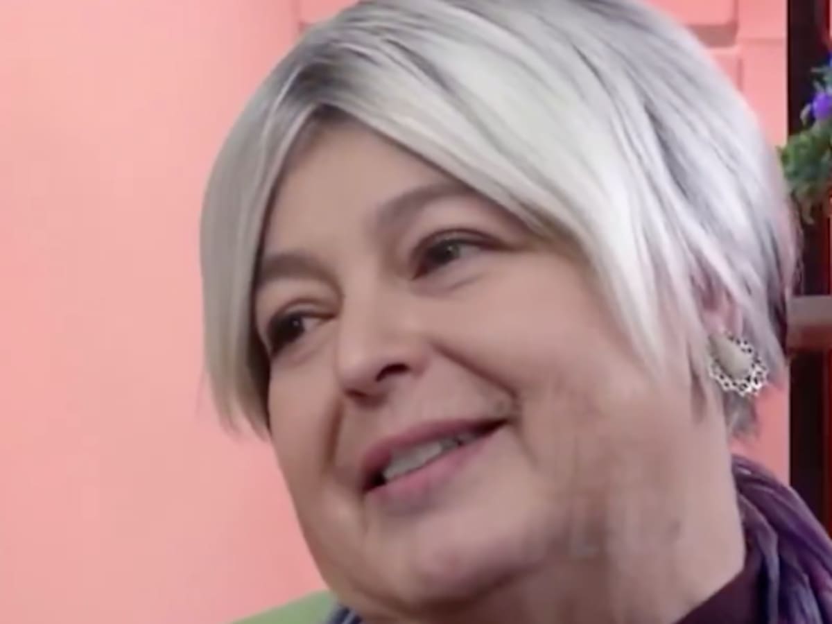 Ernesto Belloni parodia a Jeannette Jara en TV+: “Siempre, compañera”