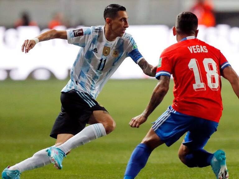 El particular banderín con el que se imparte justicia en el Chile-Argentina