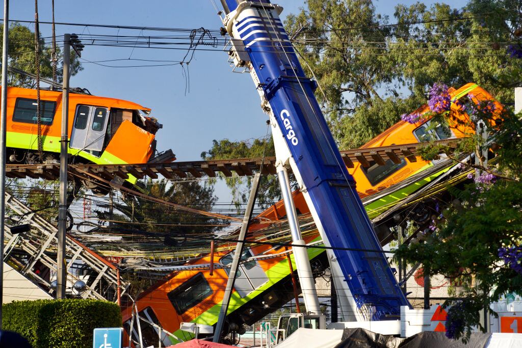La caída de un tren de la Línea 12 del metro de Ciudad de México