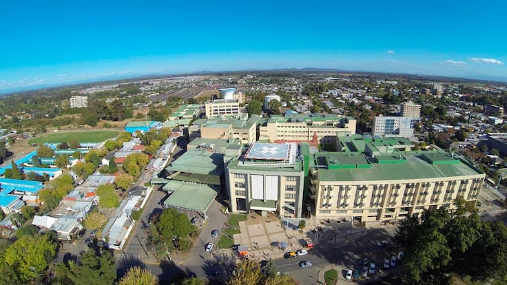 “Sepultamos a un hijo que no era de nosotros”: El desgarrador relato de un padre tras negligencia en Hospital de Los Ángeles