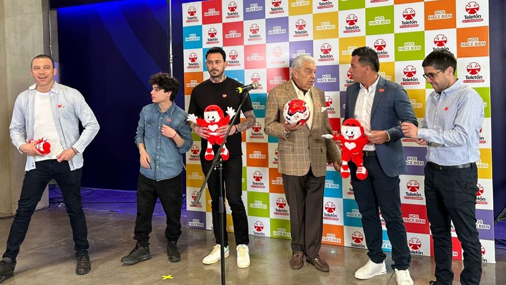 Don Francisco pide a la ANFP cambiar la programación del Clásico Universitario