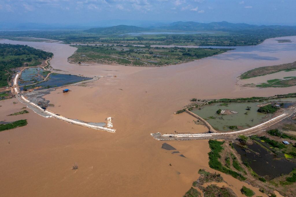 Las lluvias hicieron colapsar una represa y se inundó toda una zona de la región del Caucas en Colombia