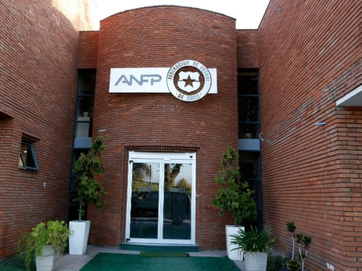 ¿De tres listas a una sola? Las frenéticas negociaciones para conformar candidaturas al directorio de la ANFP