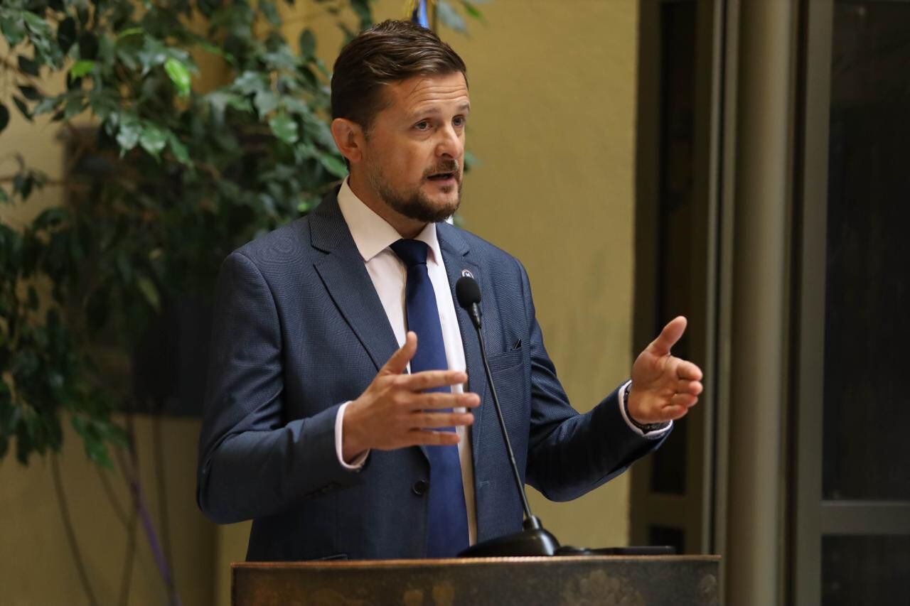 “Esto no puede volver a ocurrir”: Diputado Schubert emplaza al ministro de Educación por charla sexual a niños de 5º básico