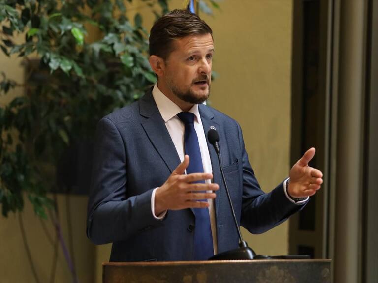 “Esto no puede volver a ocurrir”: Diputado Schubert emplaza al ministro de Educación por charla sexual a niños de 5º básico