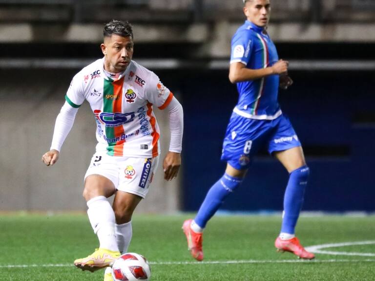 Leonardo Valencia y su crudo análisis sobre los representantes en Chile: "Cuando juegas bien, todo es color de rosa; cuando no, te dejan el visto"