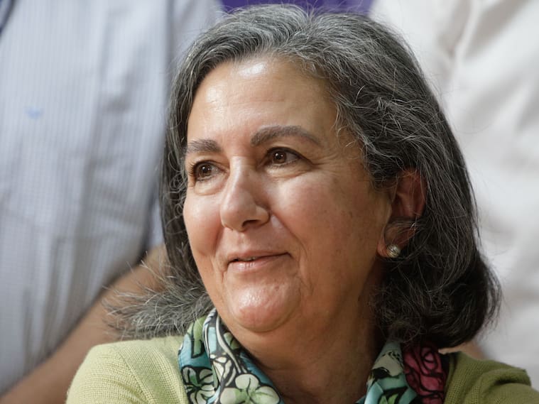 May Chomali, ministra de Salud
