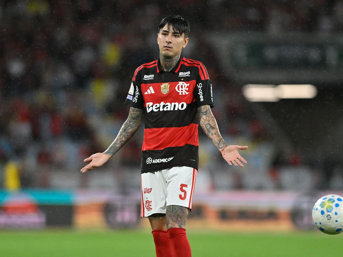 Golpe para Erick Pulgar en Brasil: fue denunciado y arriesga una dura sanción
