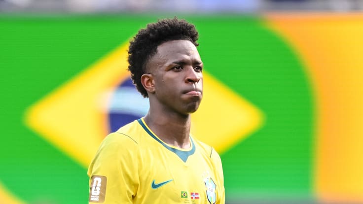 Vinicius reaparece con brutal cambio en su rostro tras someterse a un retoque estético post Mundial
