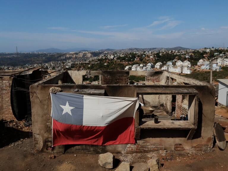 Viña del Mar: Ministro Giorgio Jackson confirma que ayuda a damnificados por incendio se entregará «el viernes o el próximo martes»