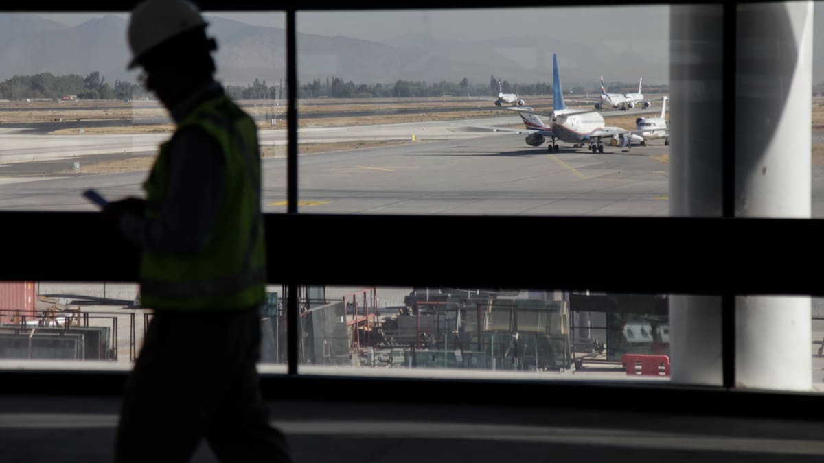 Descartan presencia de explosivos en vuelo Santiago-Calama tras aviso de bomba por parte de un pasajero