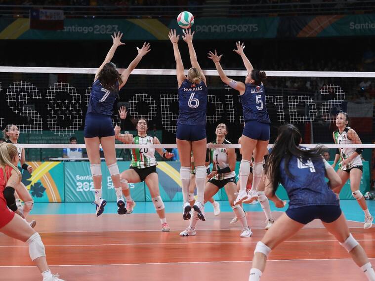 Santiago 2023: Chile cae ante México pero sigue vivo en el vóleibol femenino