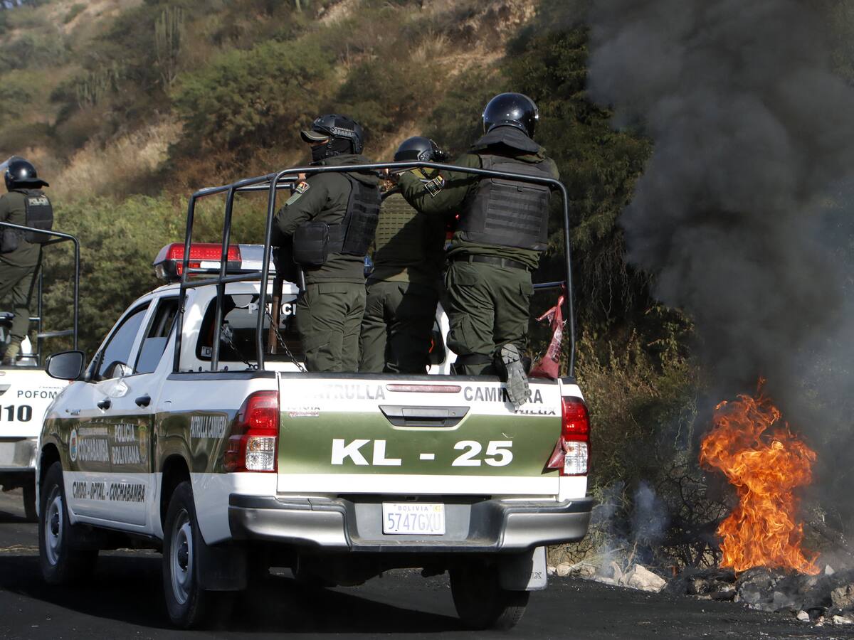 Investigan brutal linchamiento en Bolivia: presunto ladrón de autos fue encontrado atado y calcinado