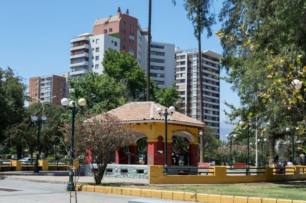 Vecina de Ñuñoa que escribió carta para reclamar por burlas: "Ñuñoa no se extiende desde la plaza hasta la Avenida Italia"